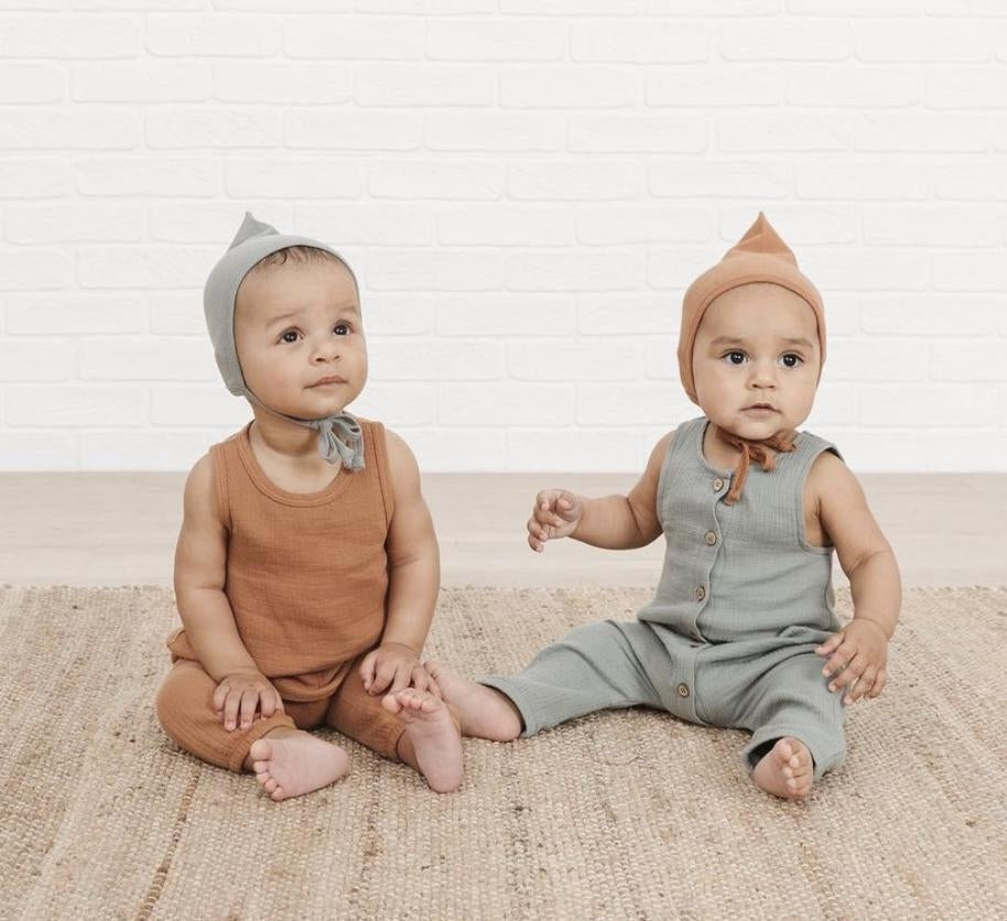 Neutral best sale baby gowns