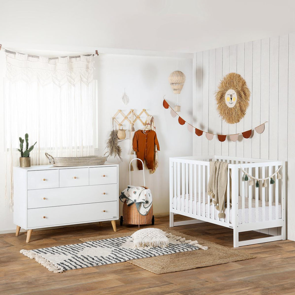 Dadada - Austin 3-in-1 Convertible Crib - White-Cribs-Store Pickup-Posh Baby